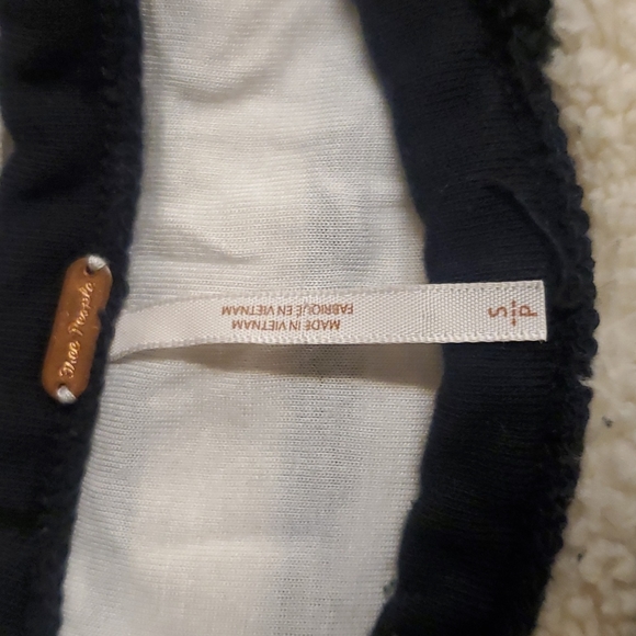 Free People  fuzzy White w/black oversized Sweater sz Small - Picture 8 of 11